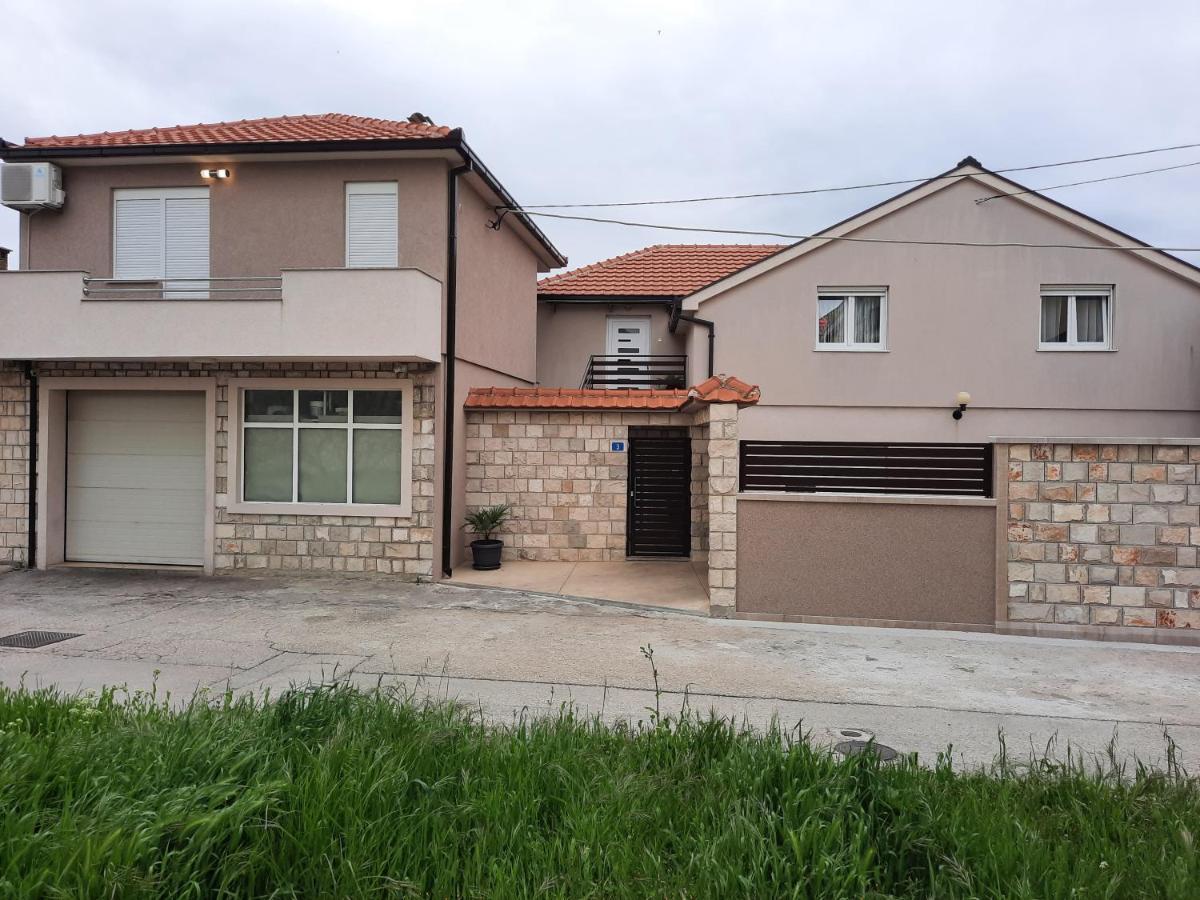 Apartman Sirena Trebinje Buitenkant foto